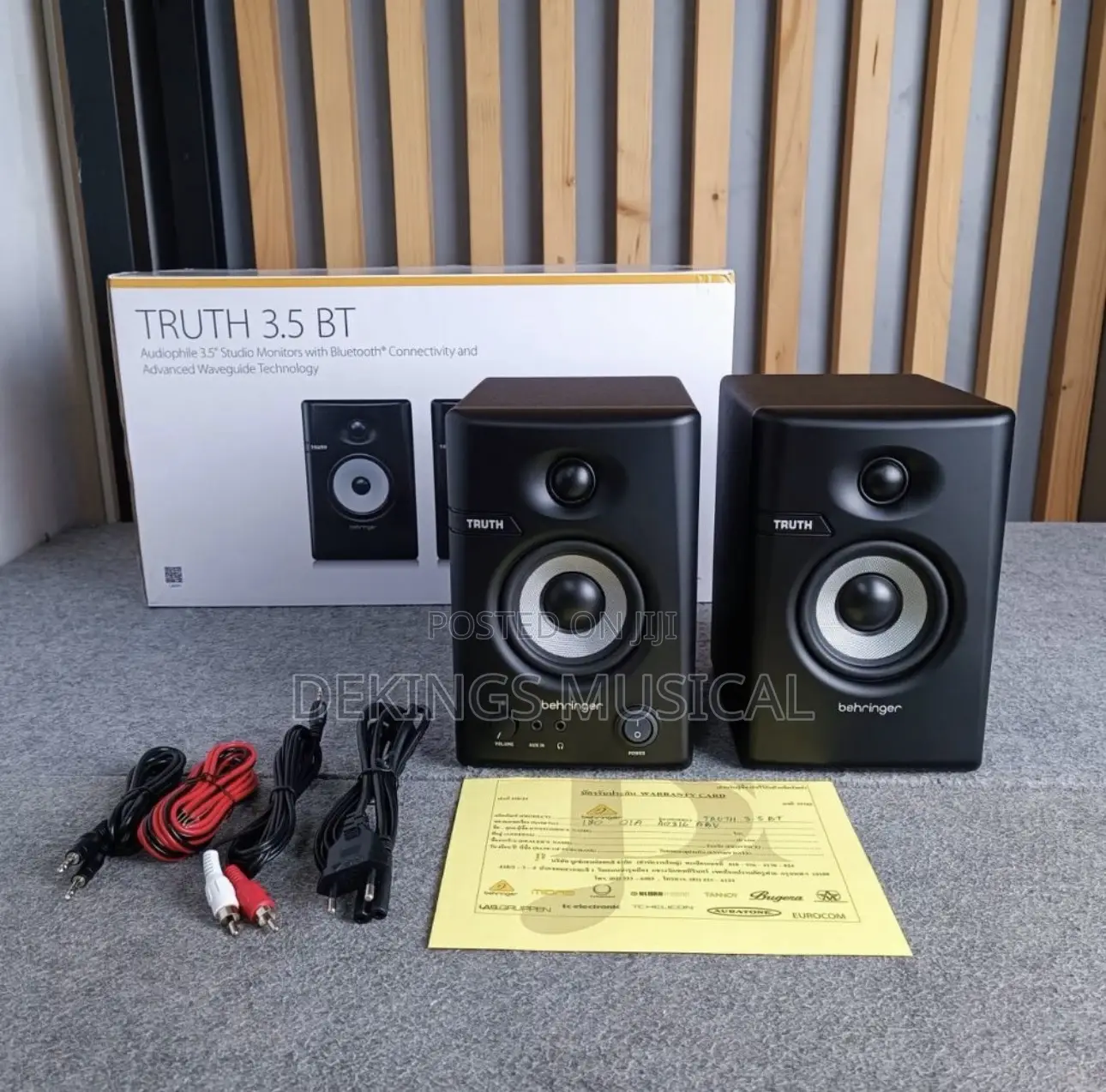 Behringer Truth 3.5 Bt Studio Monitors