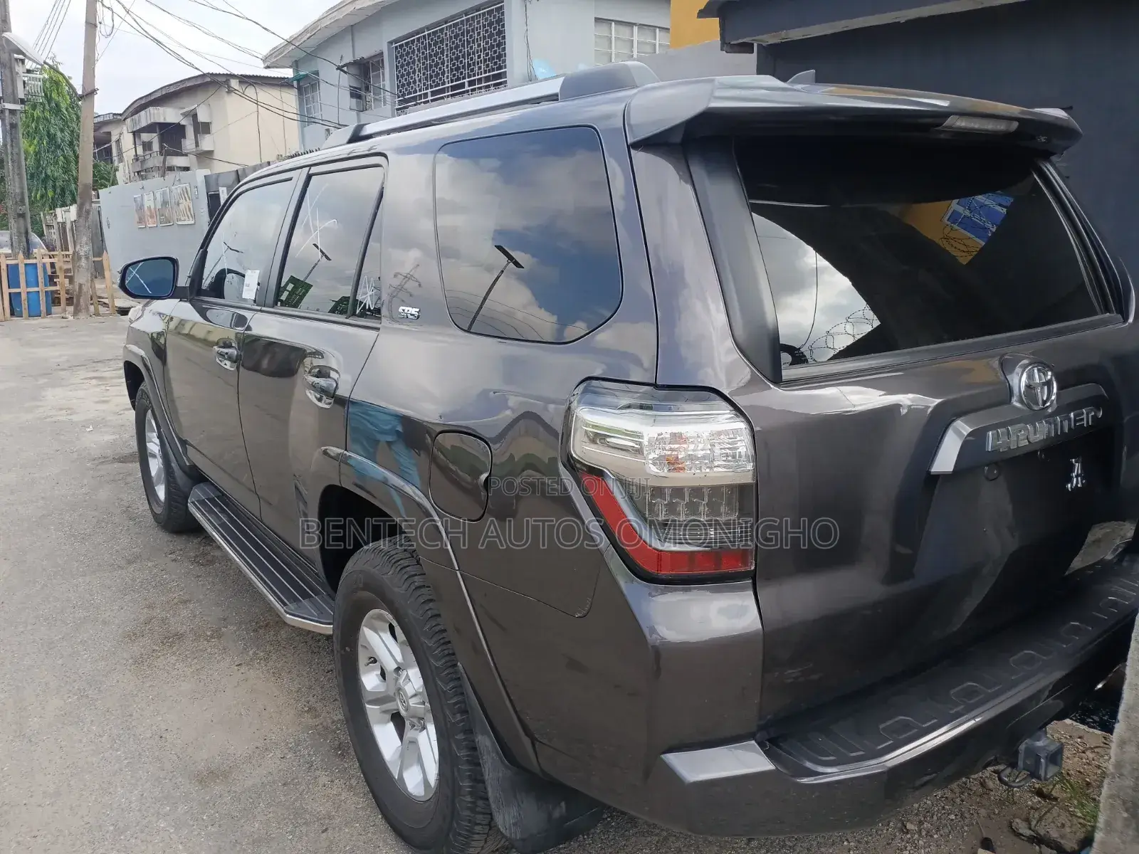 Toyota 4-Runner SR5 4x2 2019 Gray