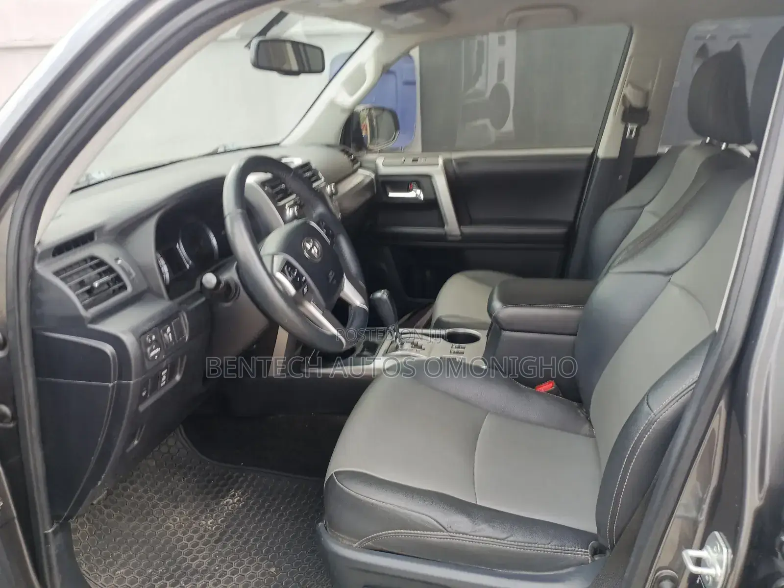 Toyota 4-Runner SR5 4x2 2019 Gray