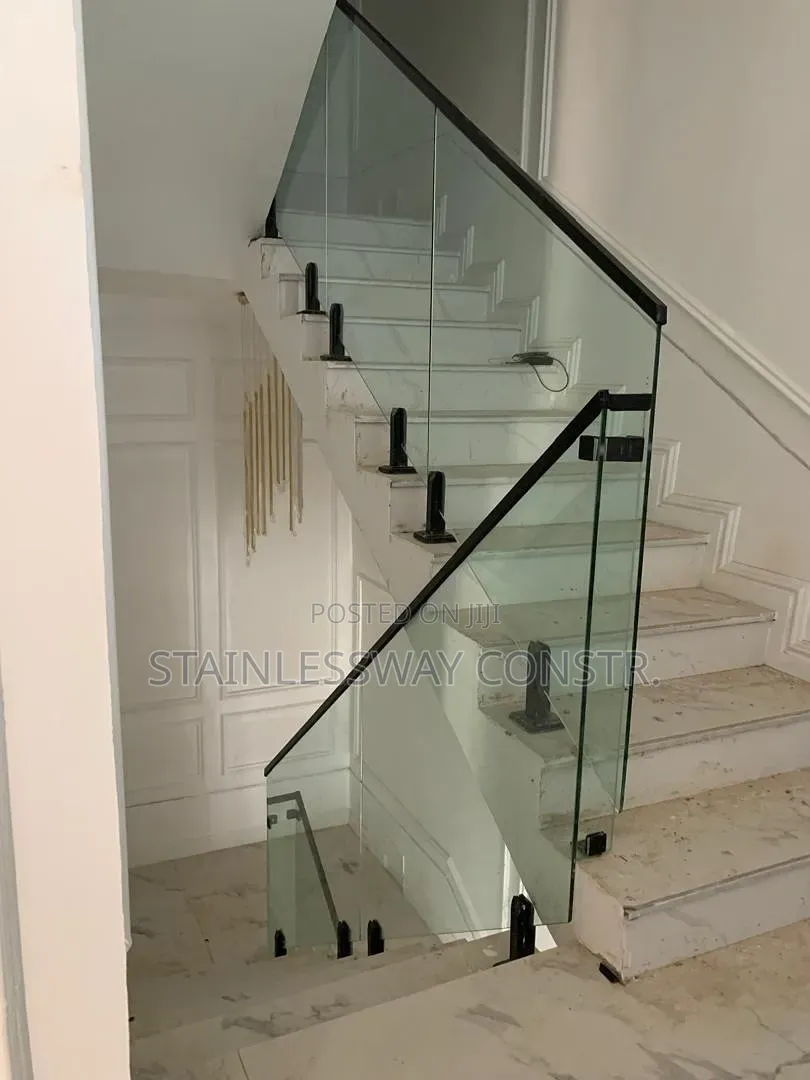 Top Staircase Tampered Glass Railing