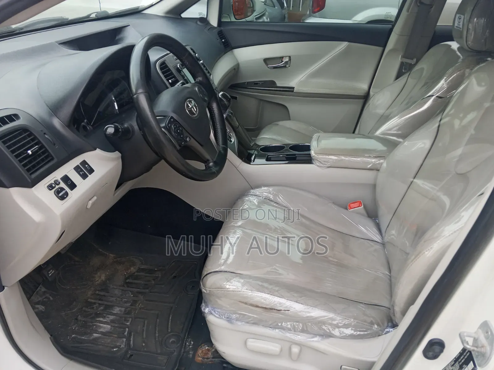 Toyota Venza XLE 4dr Wagon (3.5L 6cyl 6A) 2015 White