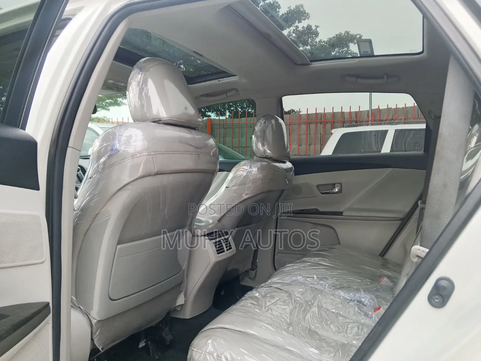 Toyota Venza XLE 4dr Wagon (3.5L 6cyl 6A) 2015 White