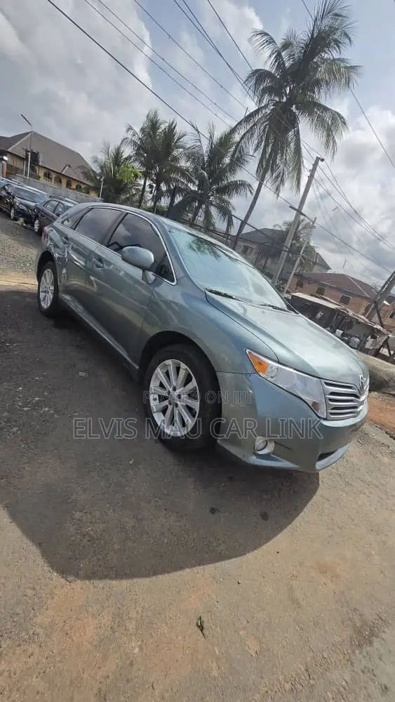 Toyota Venza LE 2011 Green