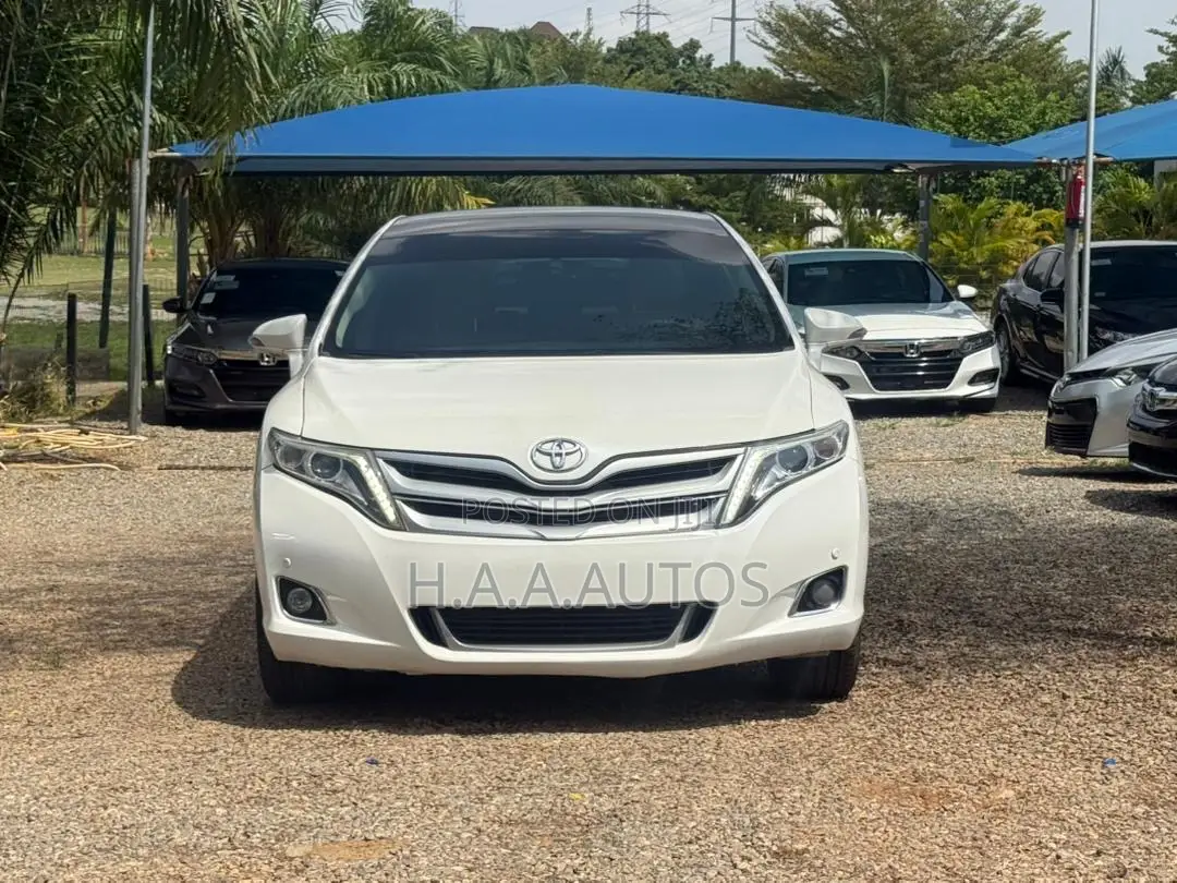 Toyota Venza Limited 2016 White