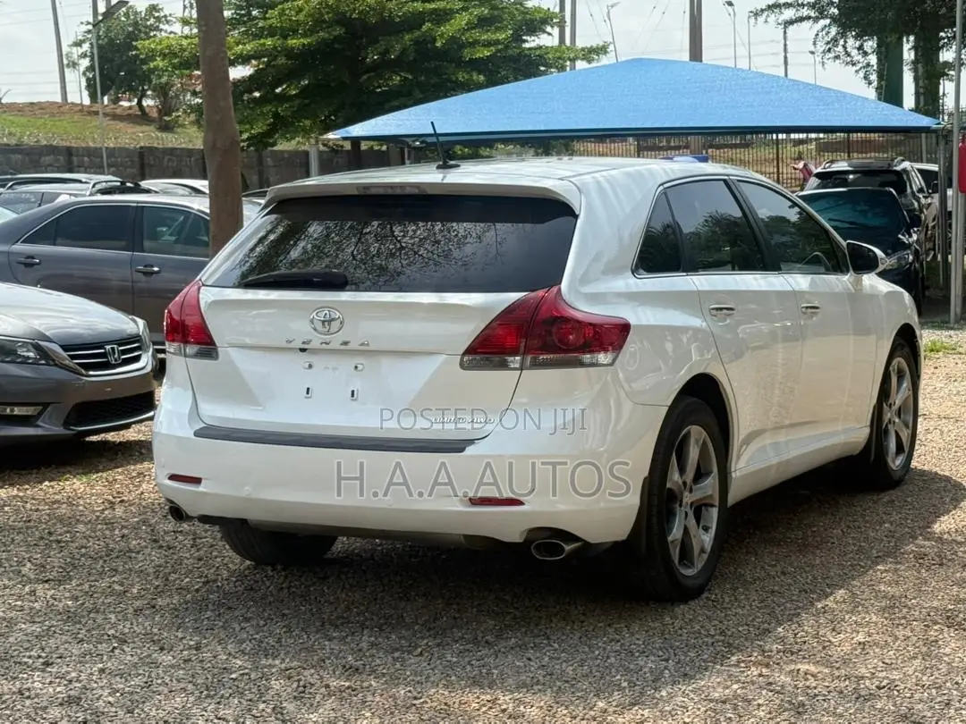 Toyota Venza Limited 2016 White