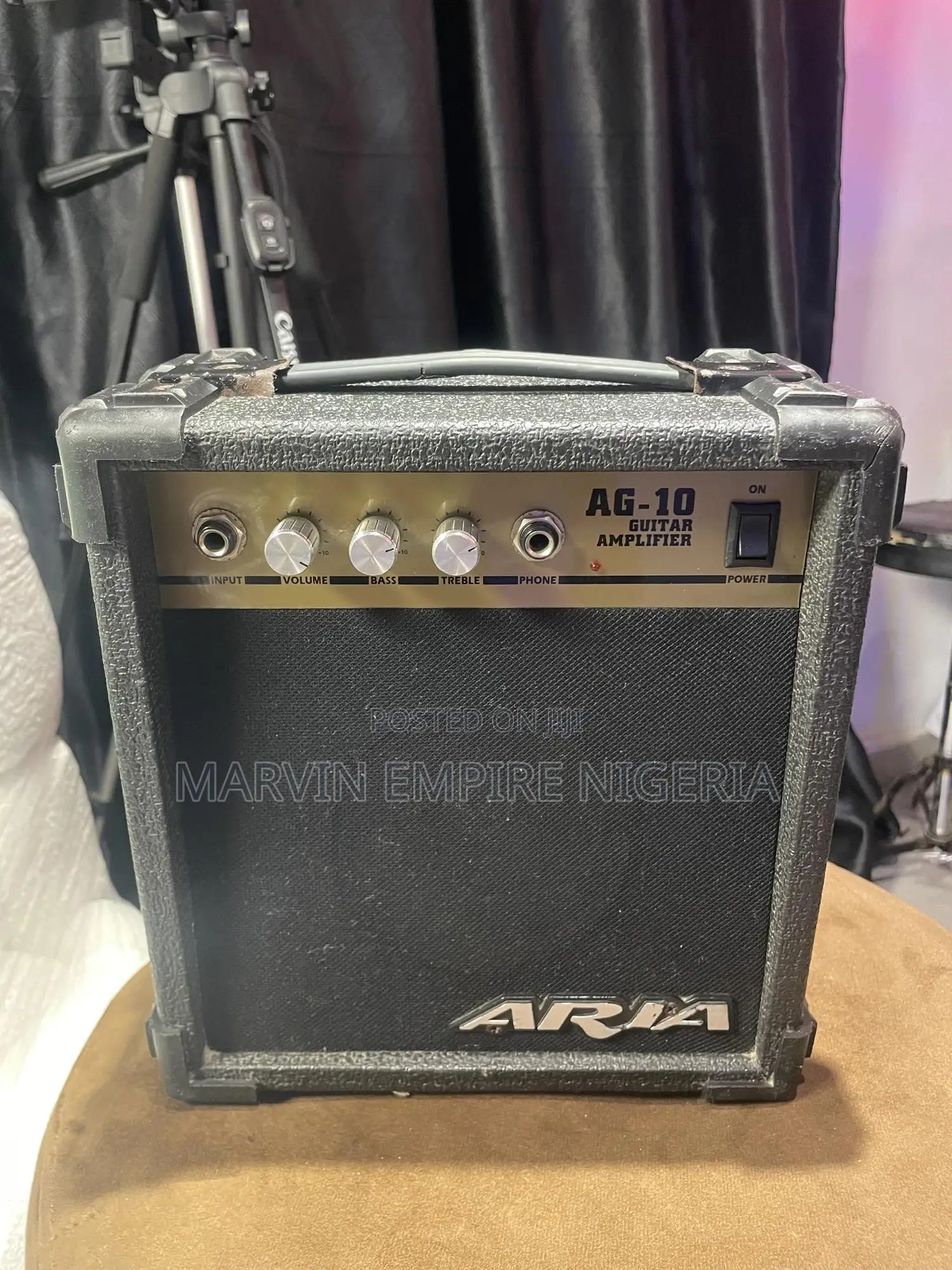 Aria Ag-10 Guitar Amplifier Portable Table Top Speaker 8 Inches