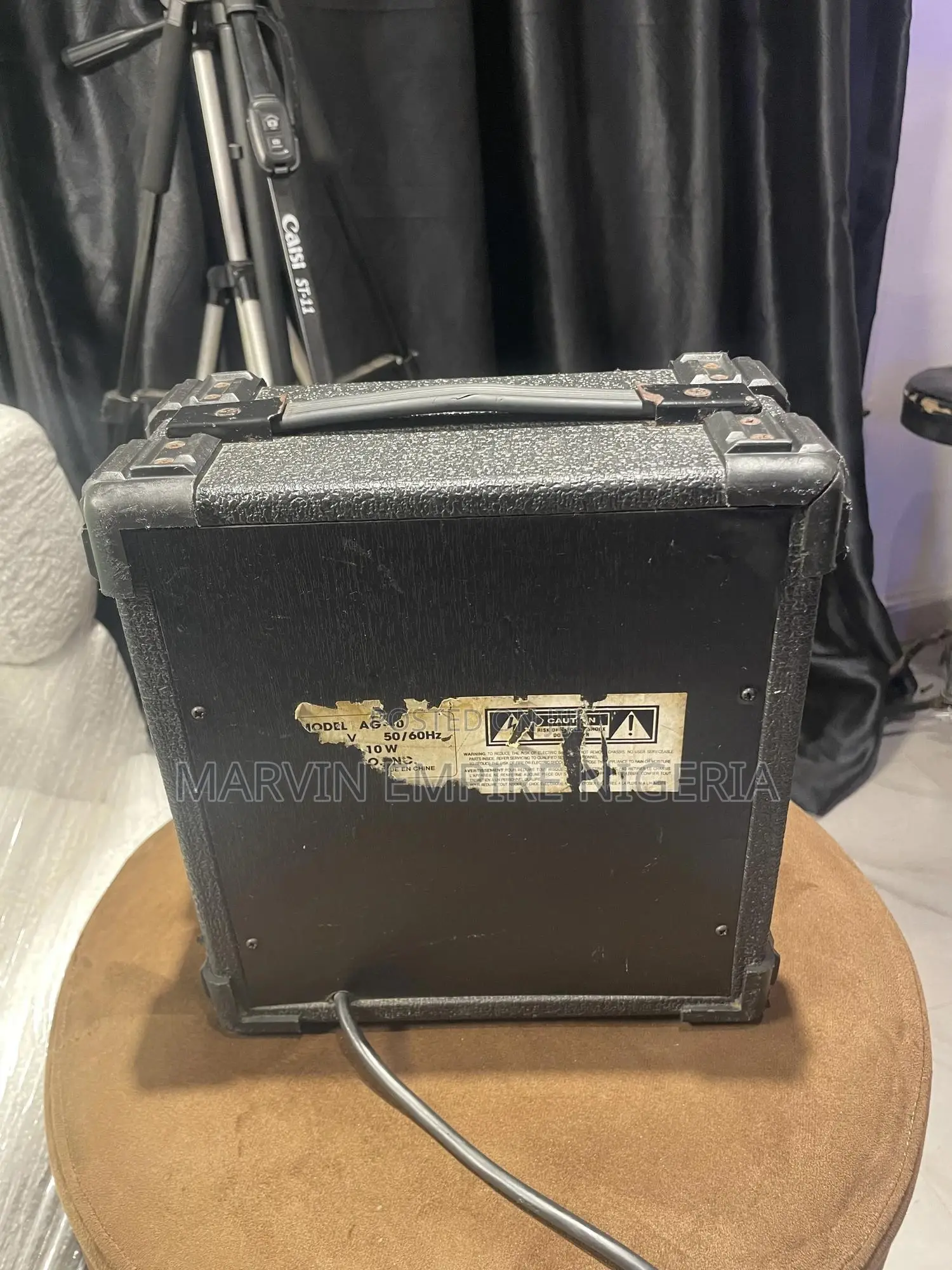 Aria Ag-10 Guitar Amplifier Portable Table Top Speaker 8 Inches