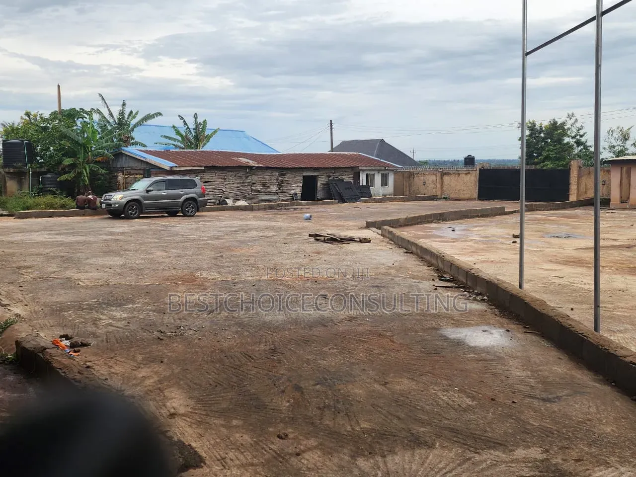 Warehouse for Lease With Apartment and Offices