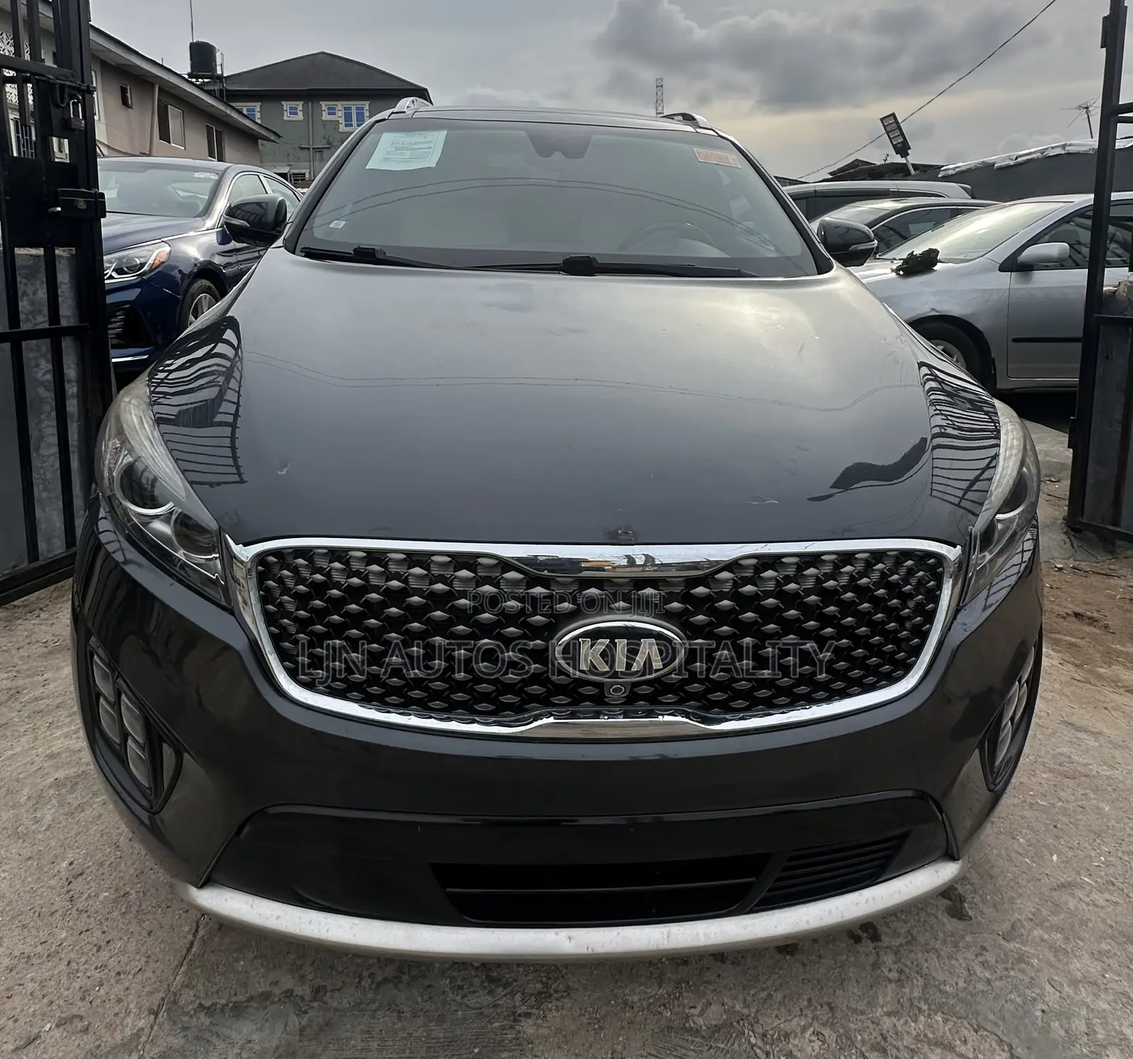 Kia Sorento 3.3L SXL AWD 2017 Gray