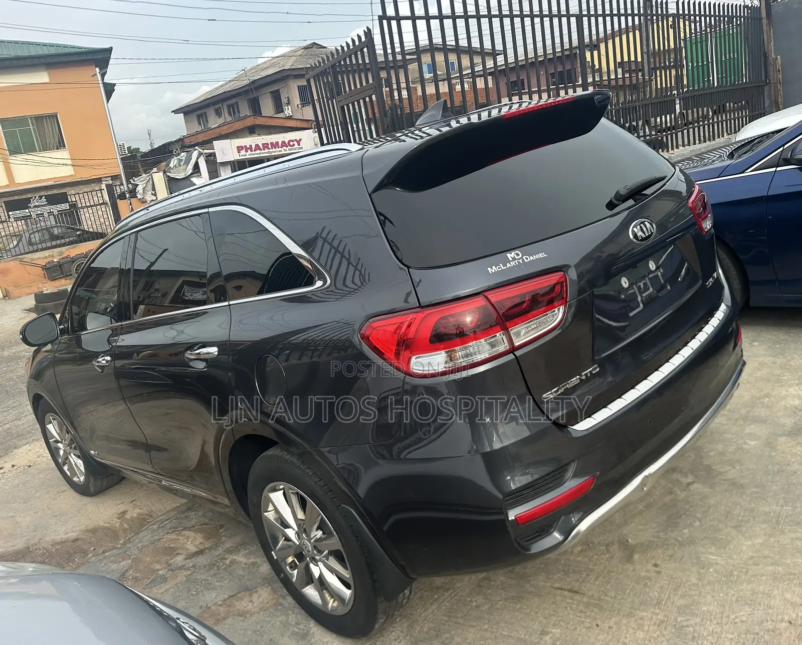 Kia Sorento 3.3L SXL AWD 2017 Gray