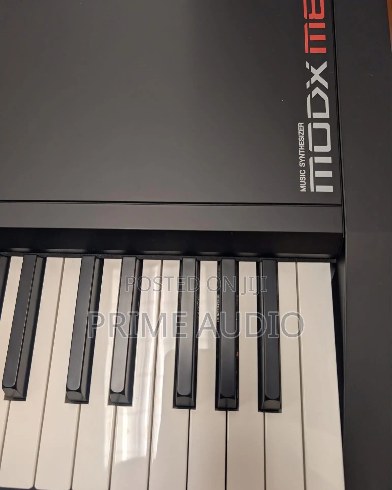 Yamaha Modx M8 Synthesizer Keyboard