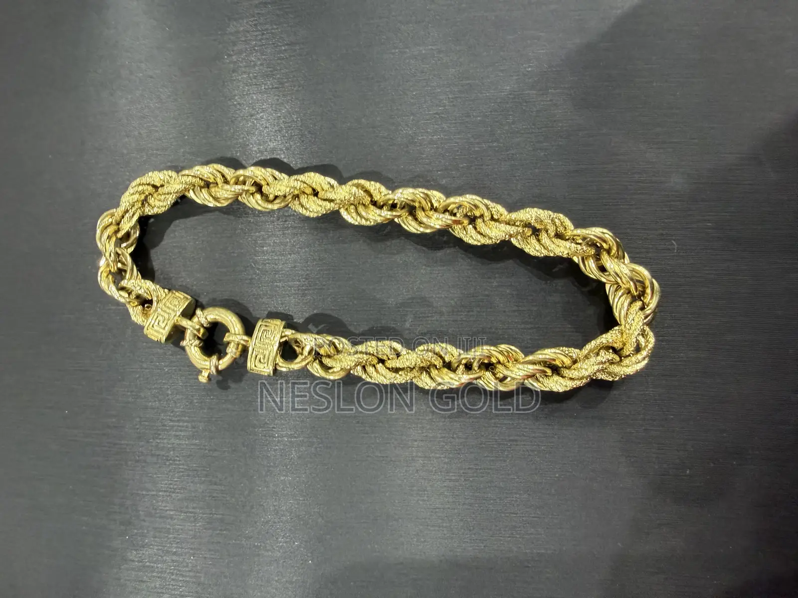 Pure 18karat Solid Gold Bracelet Twisted Design