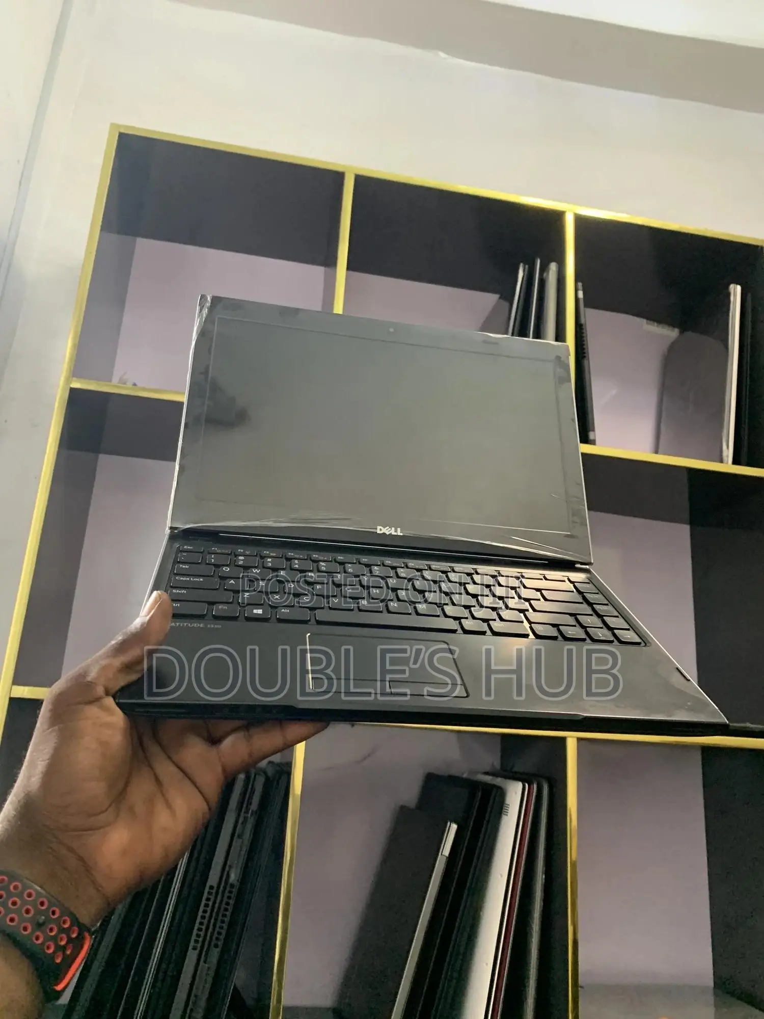Laptop Dell Latitude 3330 4GB Intel Celeron HDD 250GB
