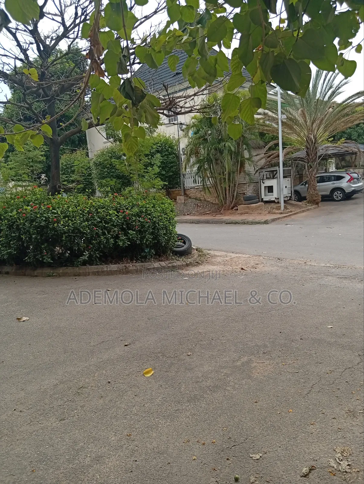 4bdrm Townhouse/Terrace in Mini Estate By, Wuse 2 for sale