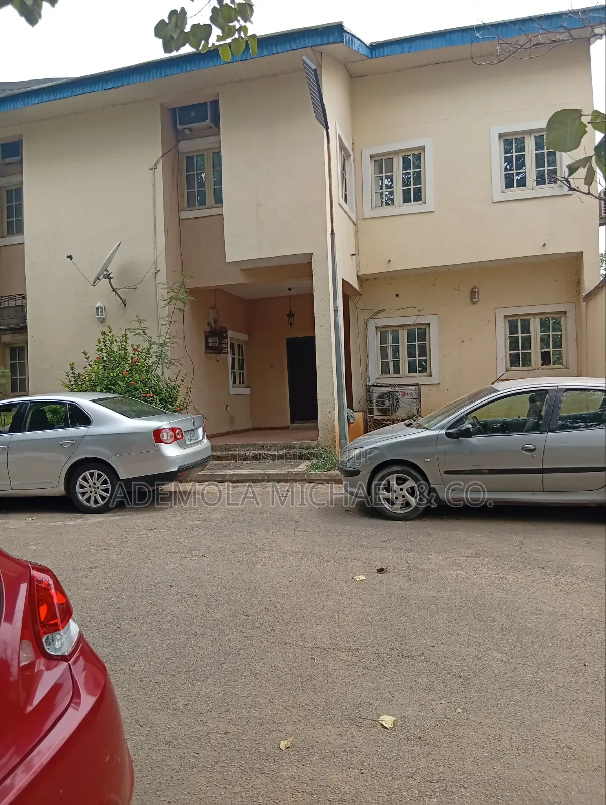 4bdrm Townhouse/Terrace in Mini Estate By, Wuse 2 for sale