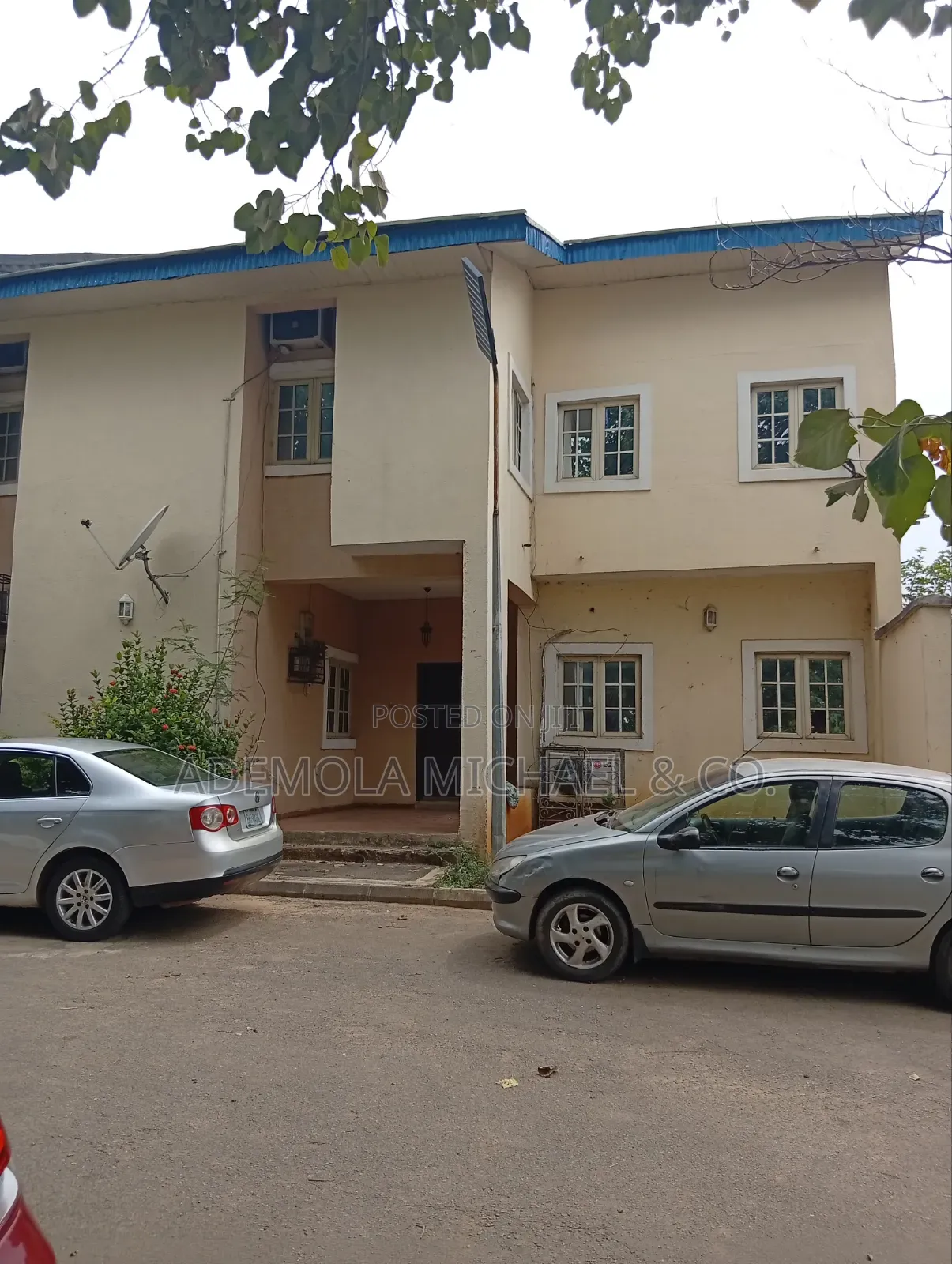 4bdrm Townhouse/Terrace in Mini Estate By, Wuse 2 for sale