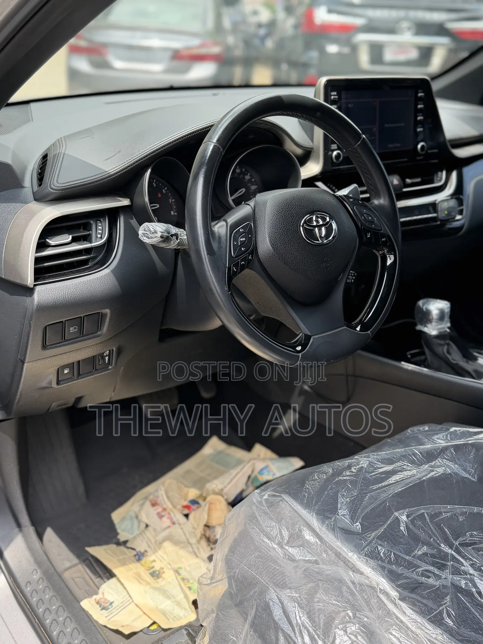 Toyota C-HR XLE FWD 2019 Gray