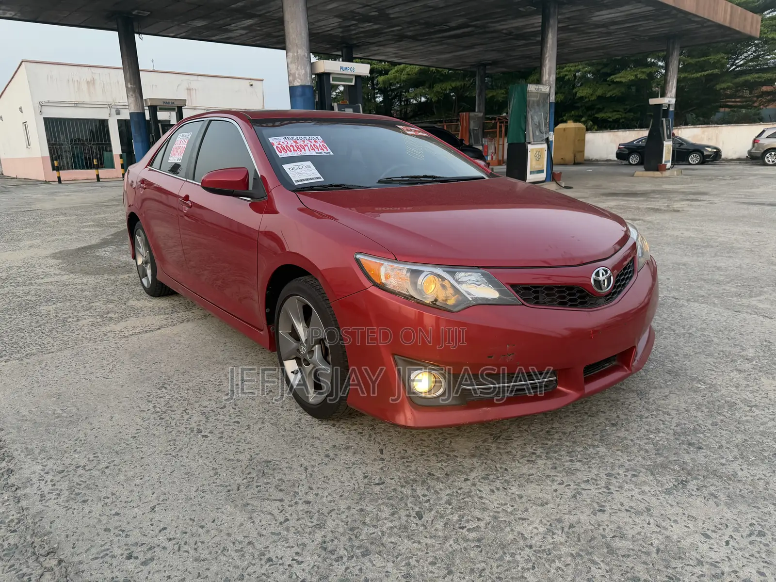 Toyota Camry SE 4dr Sedan (2.5L 4cyl 6A) 2013 Red
