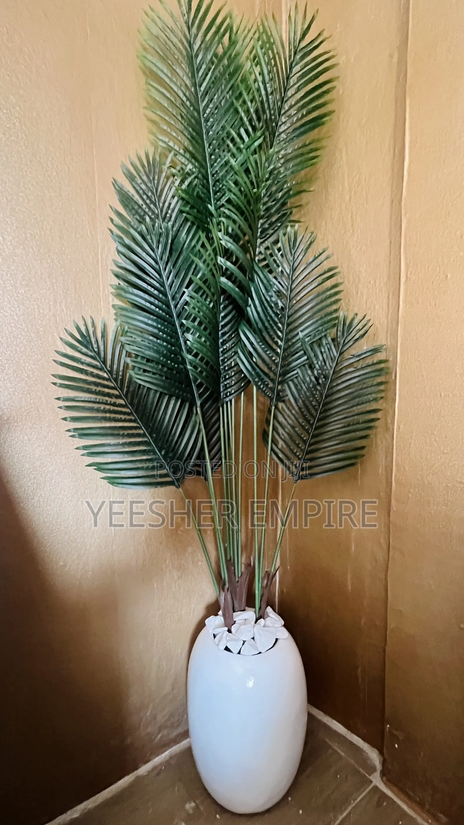 Big Palm Flower Vase