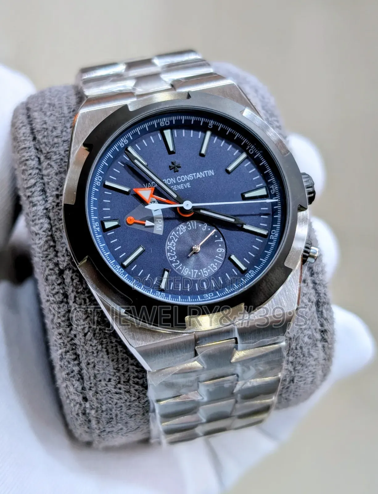 (Vc) GMT Blue Dial, Stainless Steel Bracelet, Date Dual Time Function