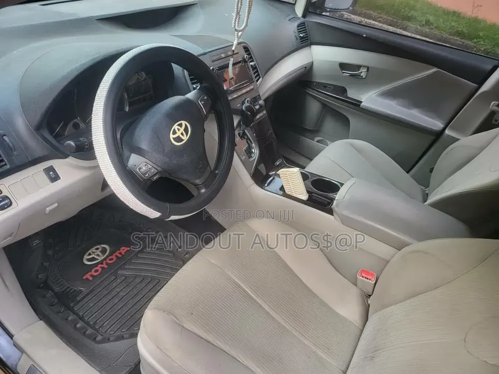 Toyota Venza 2010 Gray