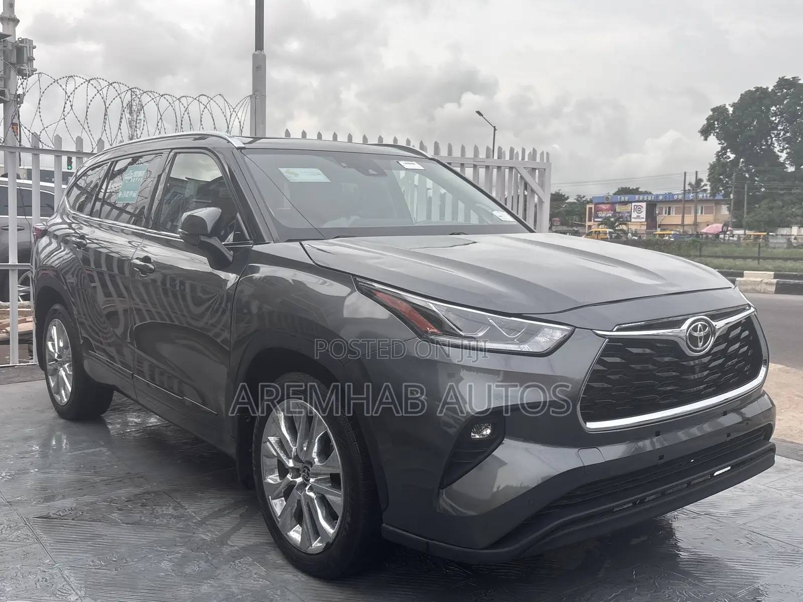 Toyota Highlander Limited 2021 Gray