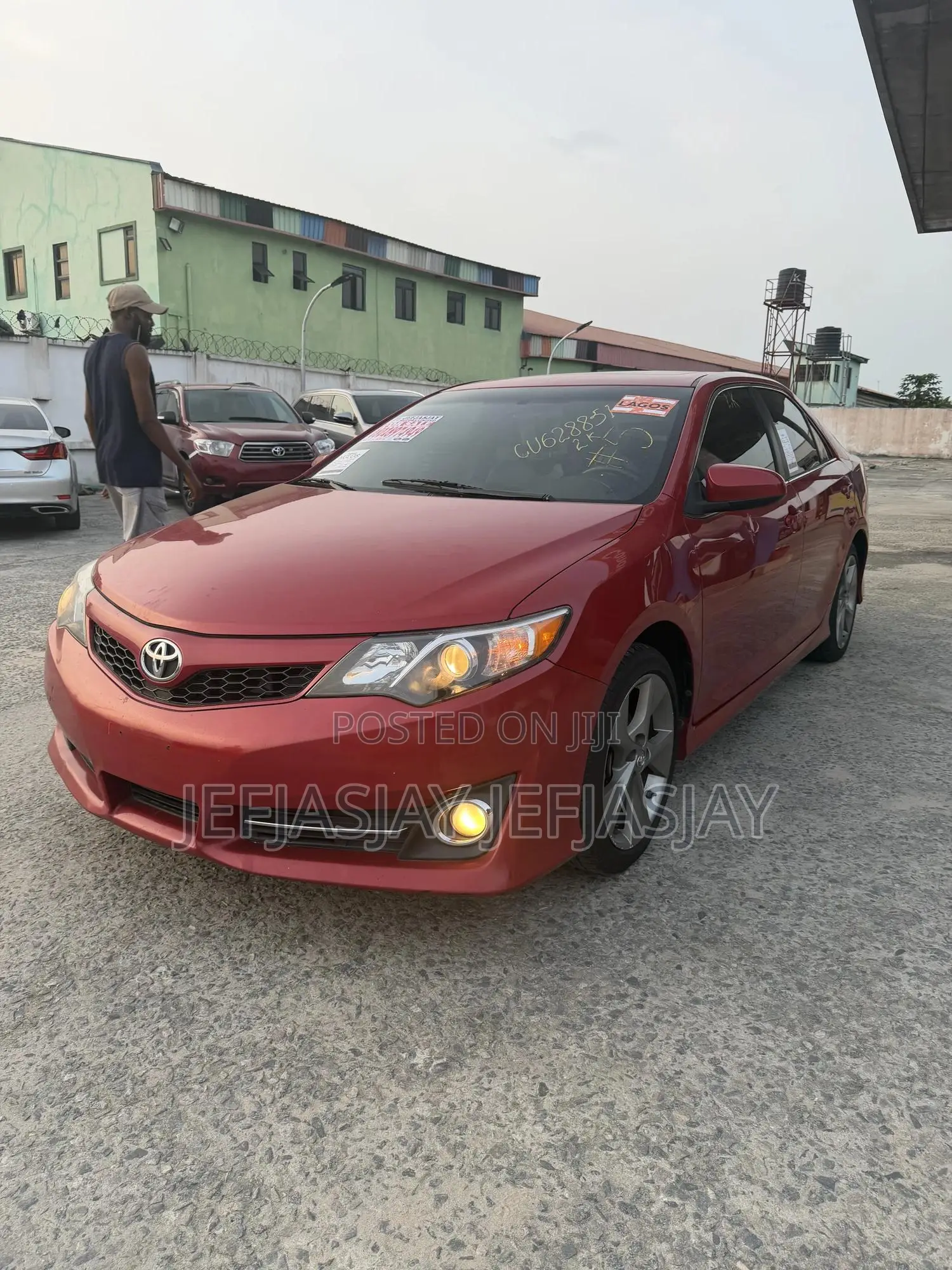 Toyota Camry SE 4dr Sedan (2.5L 4cyl 6A) 2013 Red