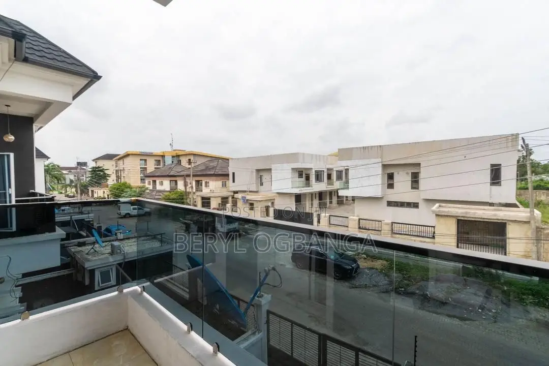 Furnished 4bdrm Duplex in Chevron for rent