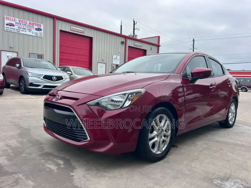 Scion iA Base 2016 Red