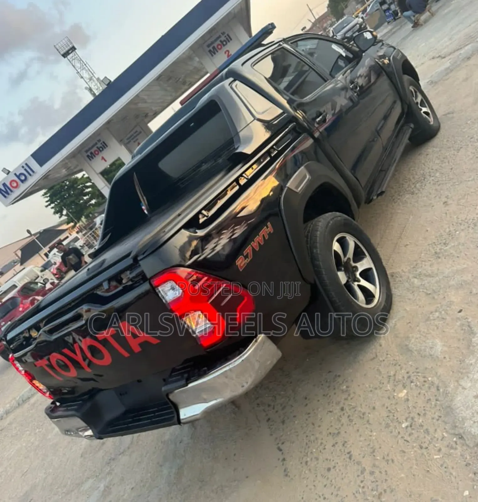 Toyota Hilux 2015 Black