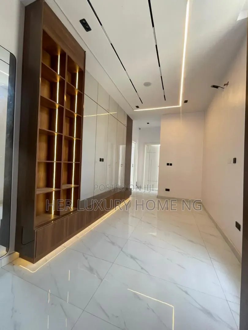 Furnished 5bdrm Duplex in Ikota Gra, Lekki for sale