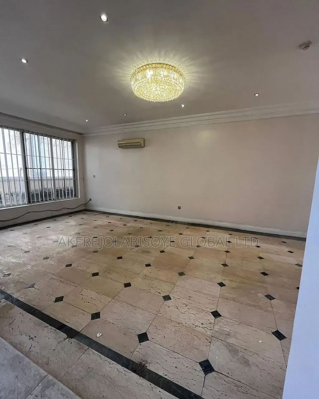 4bdrm Duplex in Minister Hills, for rent