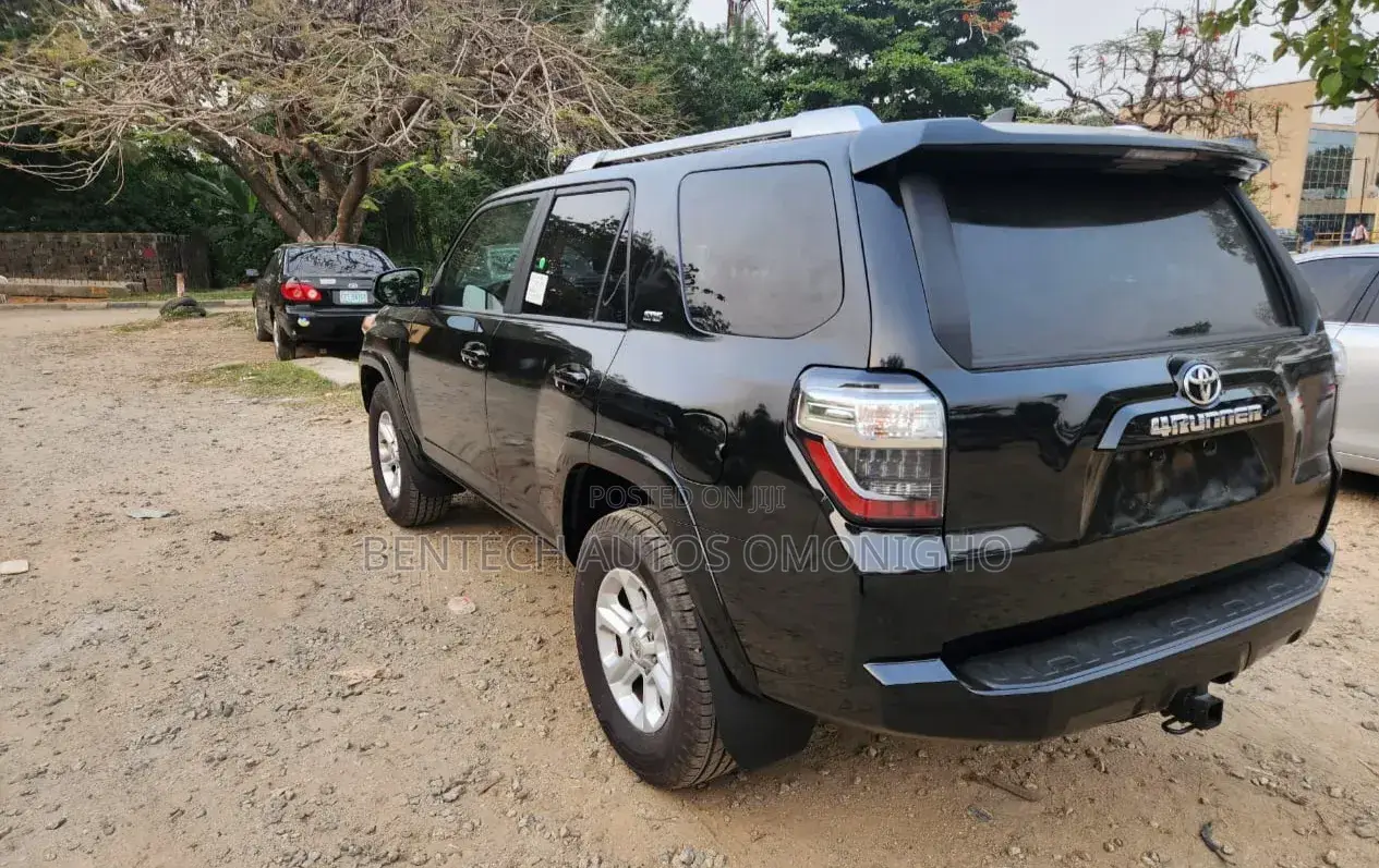 Toyota 4-Runner SR5 4dr 4x2 (4.0L 6cyl 5A) 2016 Black