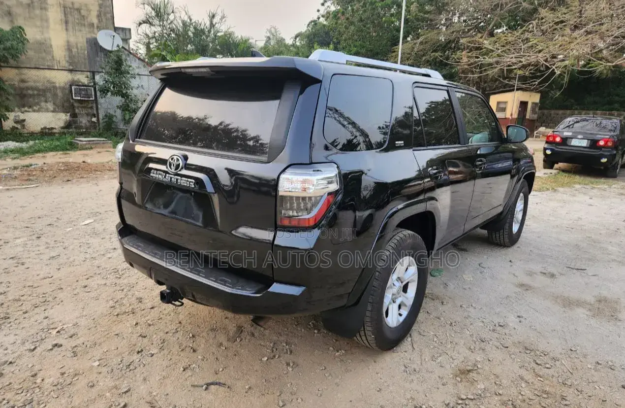 Toyota 4-Runner SR5 4dr 4x2 (4.0L 6cyl 5A) 2016 Black