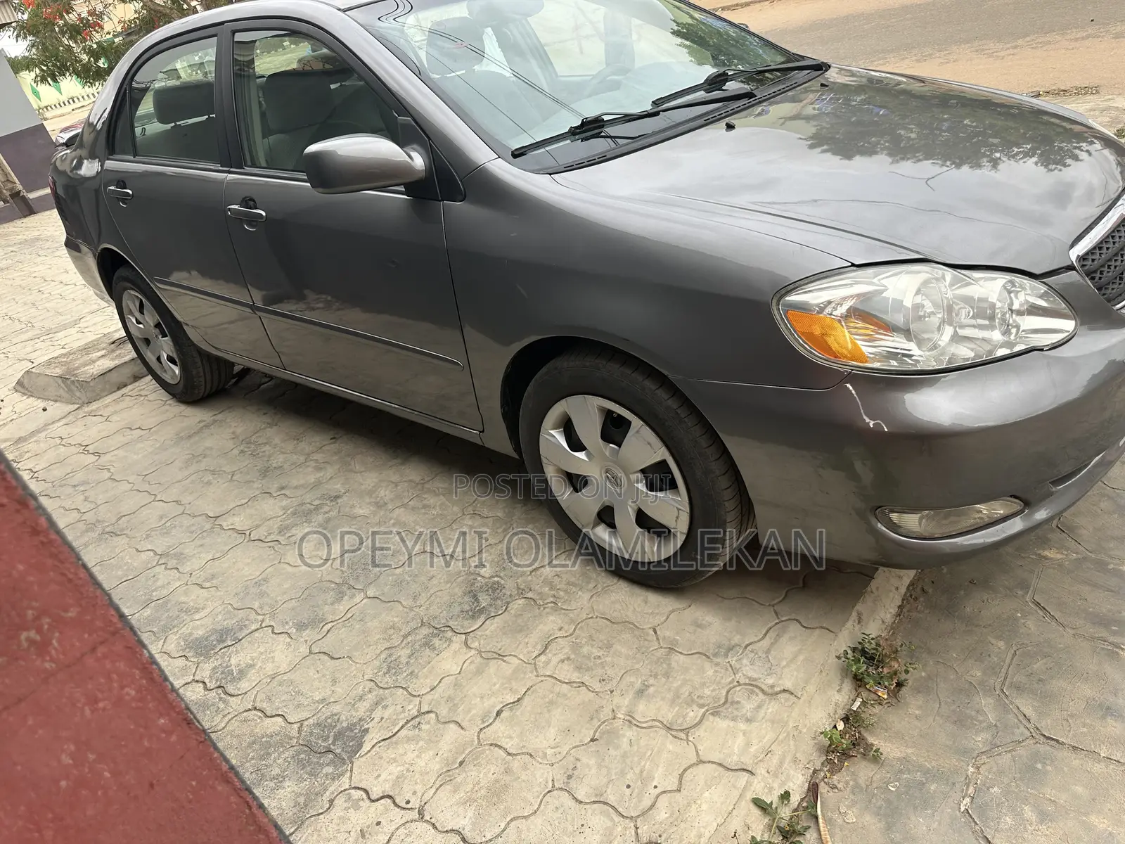 Toyota Corolla LE 2005 Gray