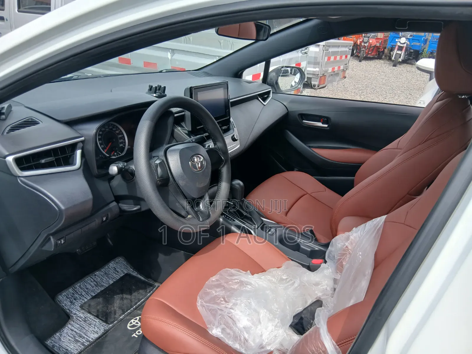Toyota Corolla LE 2021 White