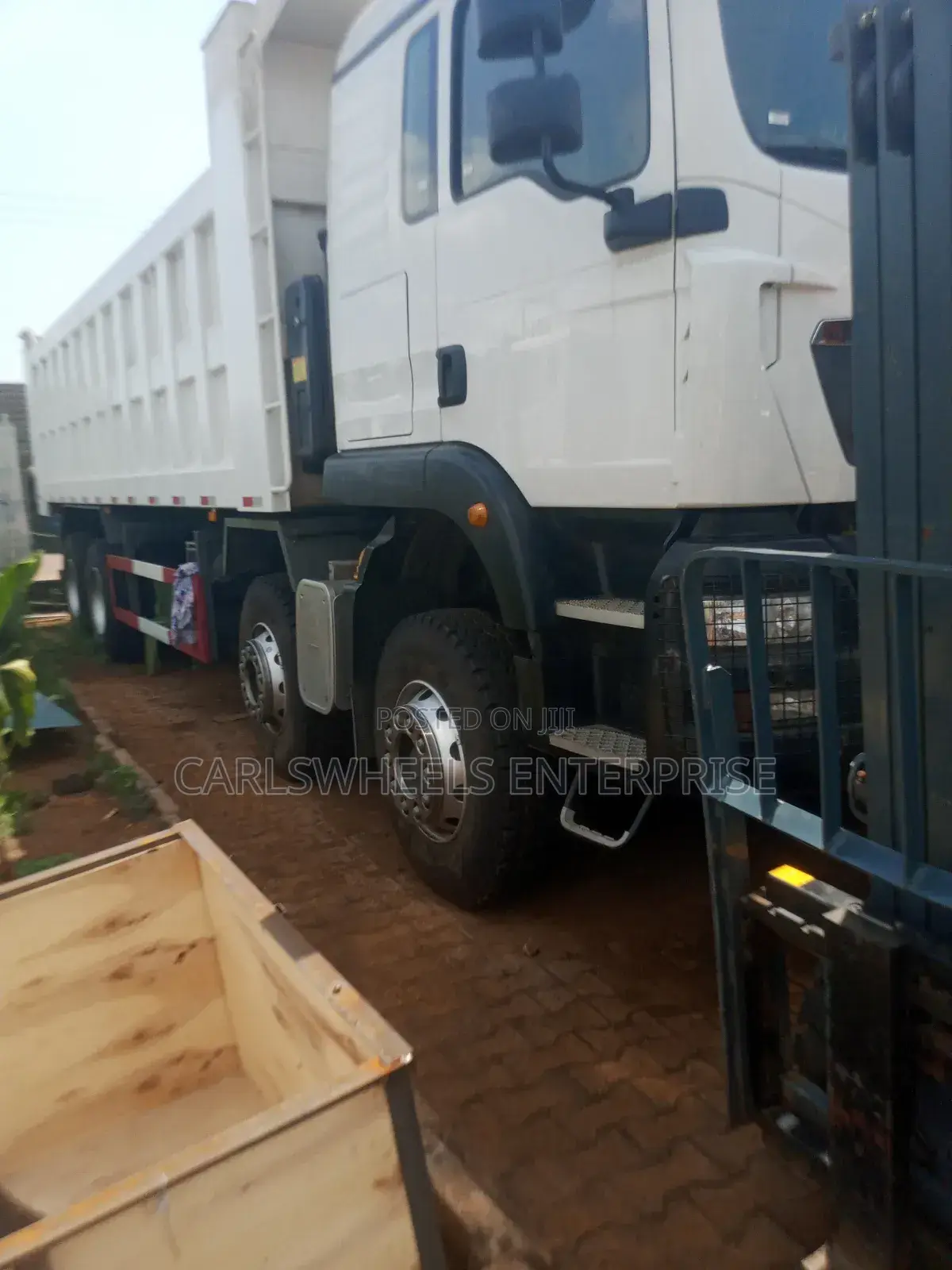 12tyres Brand New Tx 371 Howo Dump Truck.