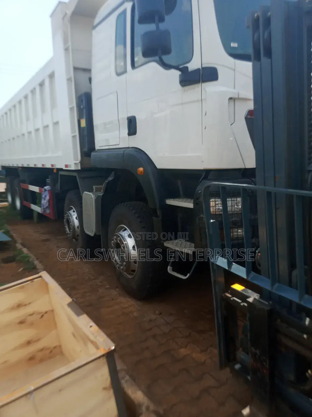 12tyres Brand New Tx 371 Howo Dump Truck.