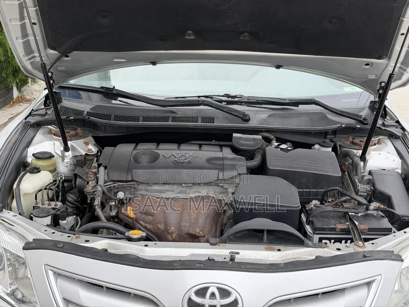 Toyota Camry LE 4dr Sedan (2.5L 4cyl 6AM) 2010 Silver