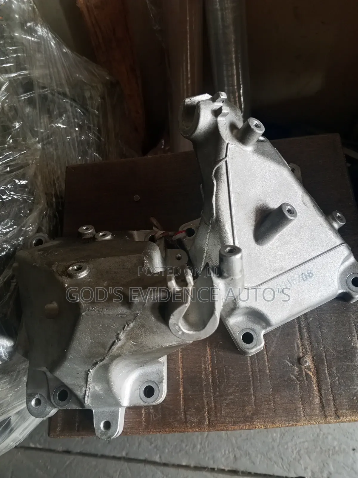 Engine Seat Hanger Ml W166