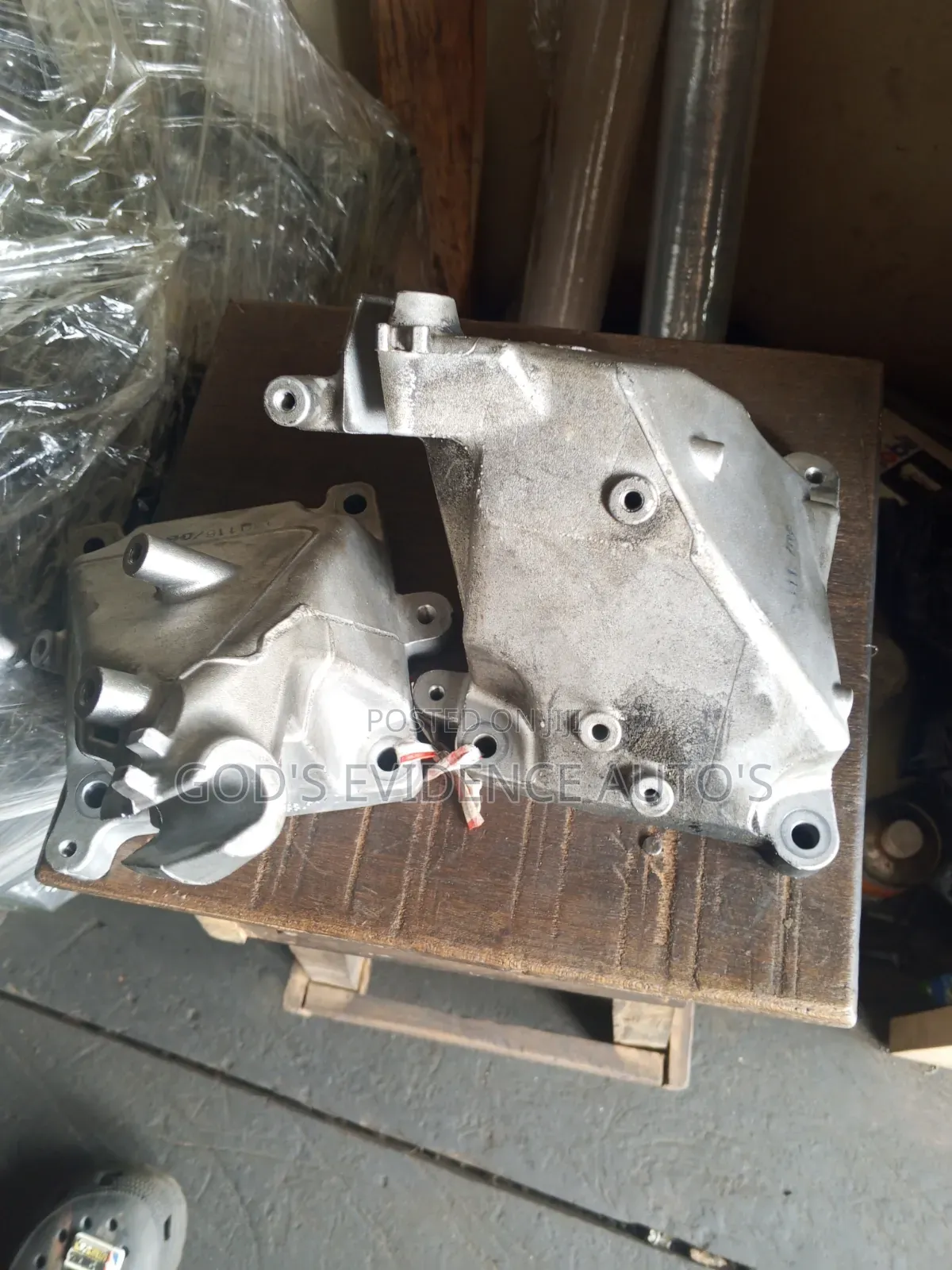 Engine Seat Hanger Ml W166
