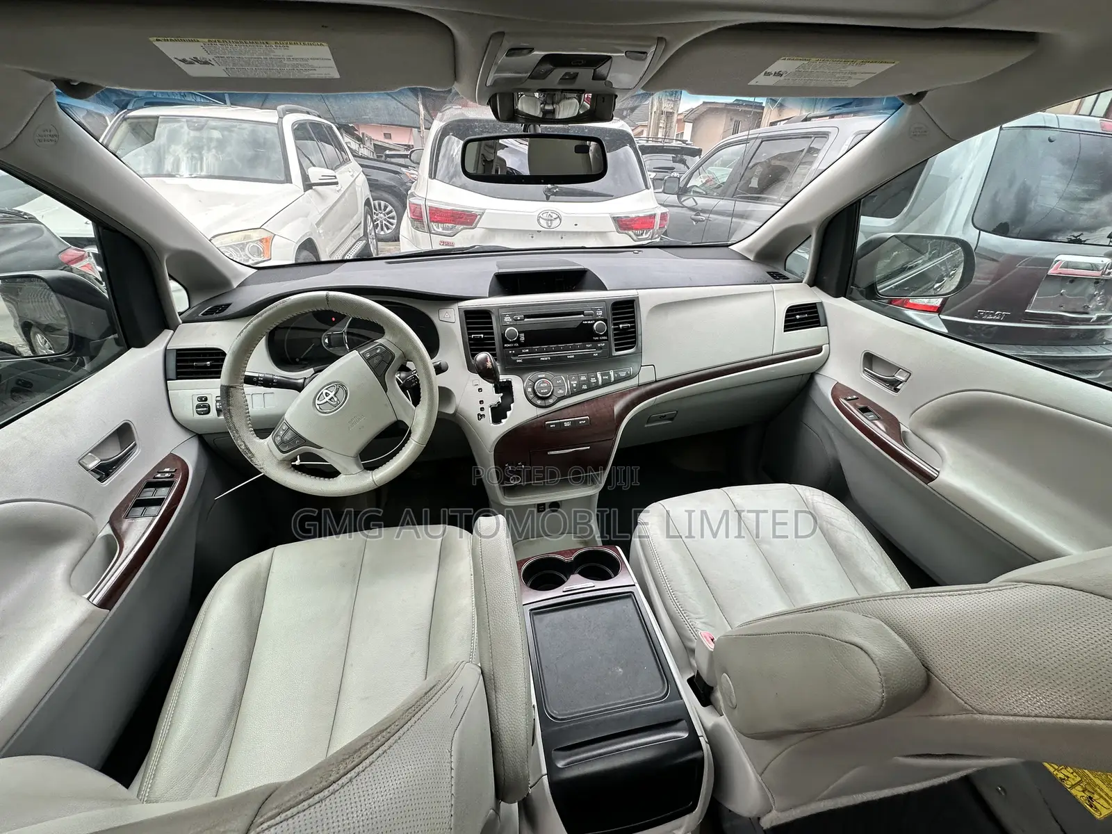 Toyota Sienna XLE AWD 7-Passenger 2013 Gray