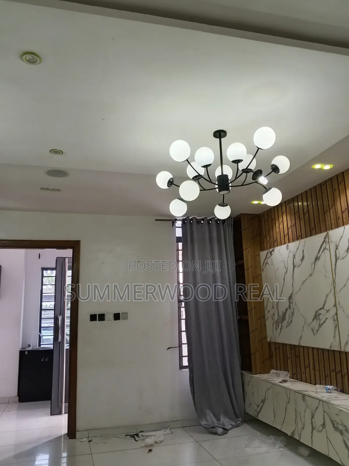 Studio Apartment in Osapa london for rent