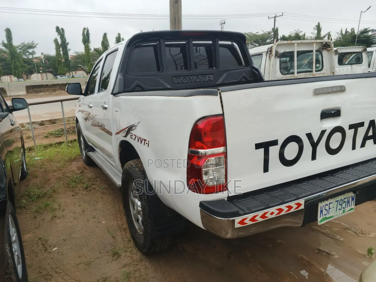 Toyota Hilux 2014 White