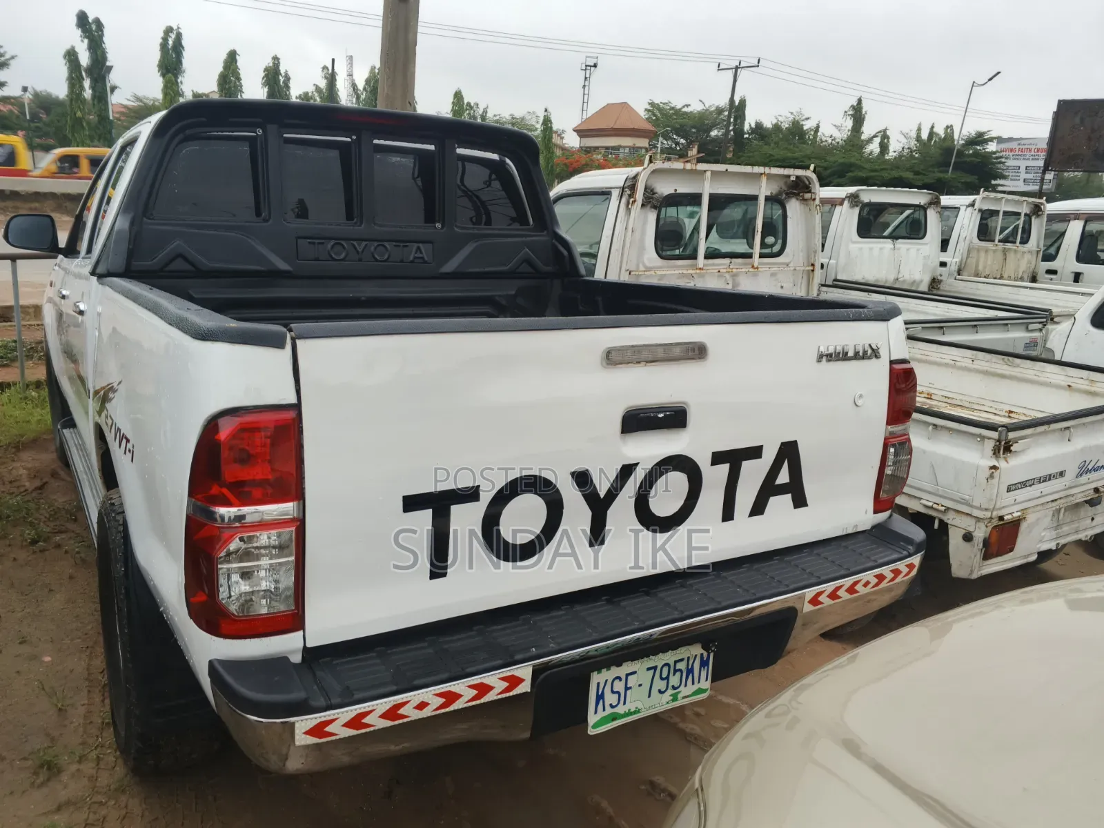 Toyota Hilux 2014 White