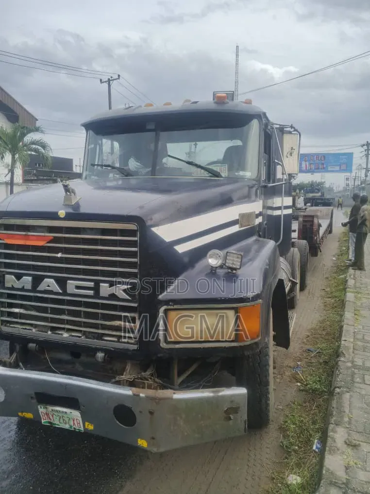 Low Bed Trucks Available for Lease - 30 to 120 Tons