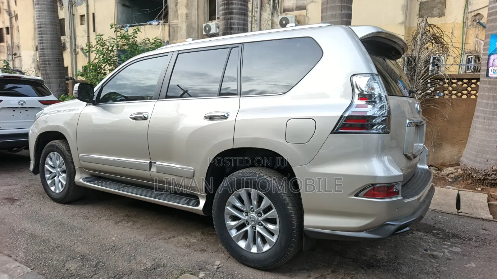 Lexus GX 460 Luxury 2018 Gold