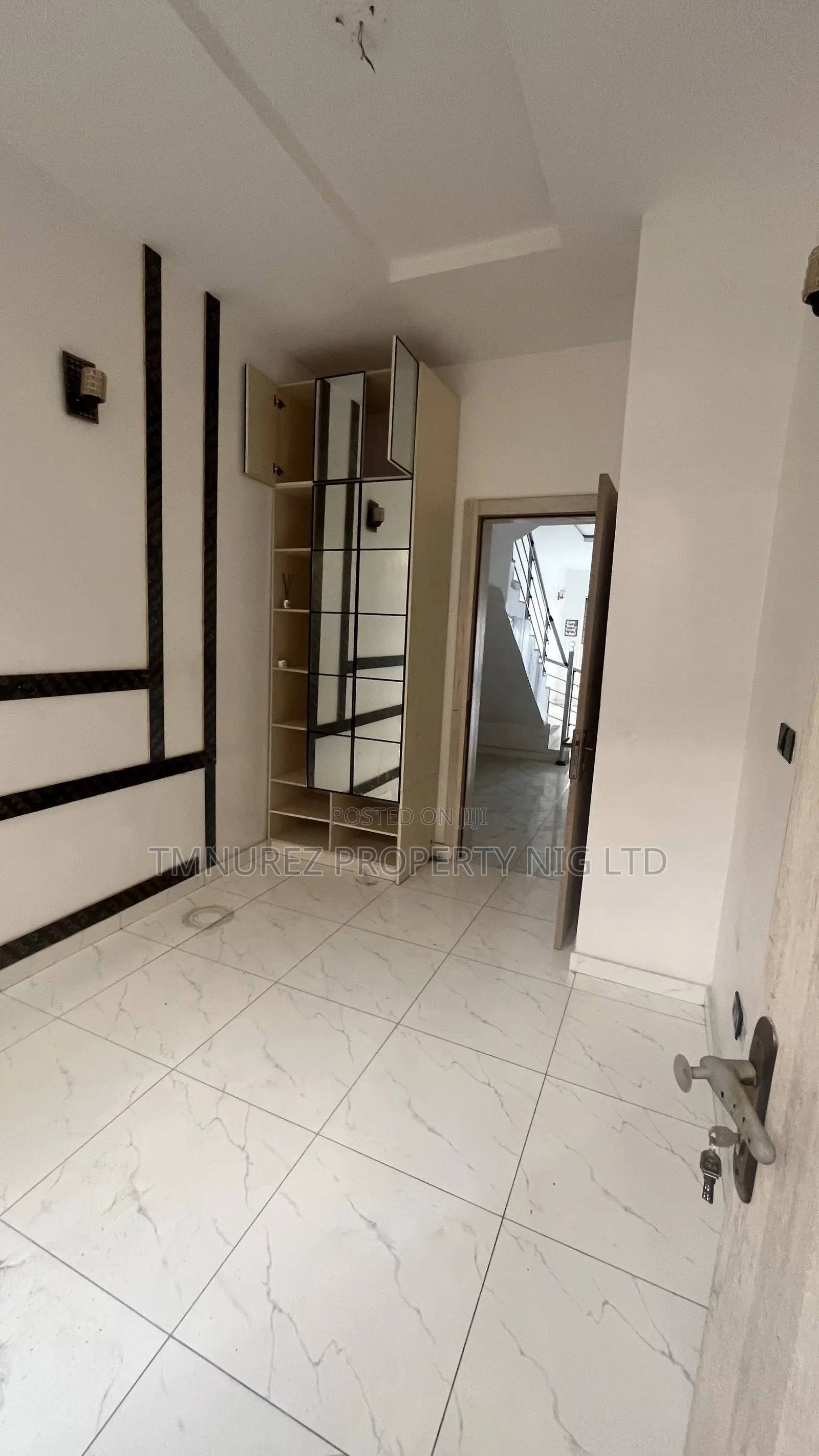 4bdrm Duplex in Ikota Estate for rent