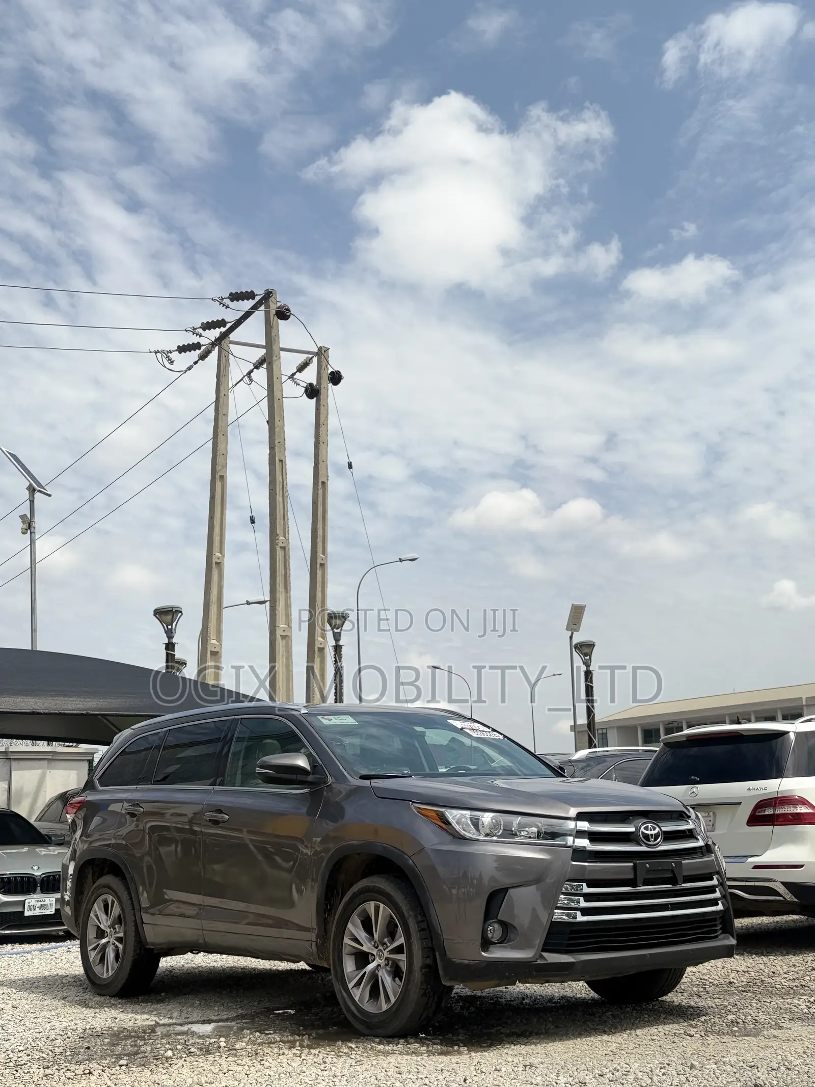 Toyota Highlander XLE 4dr SUV (3.5L 6cyl 6A) 2015 Gray