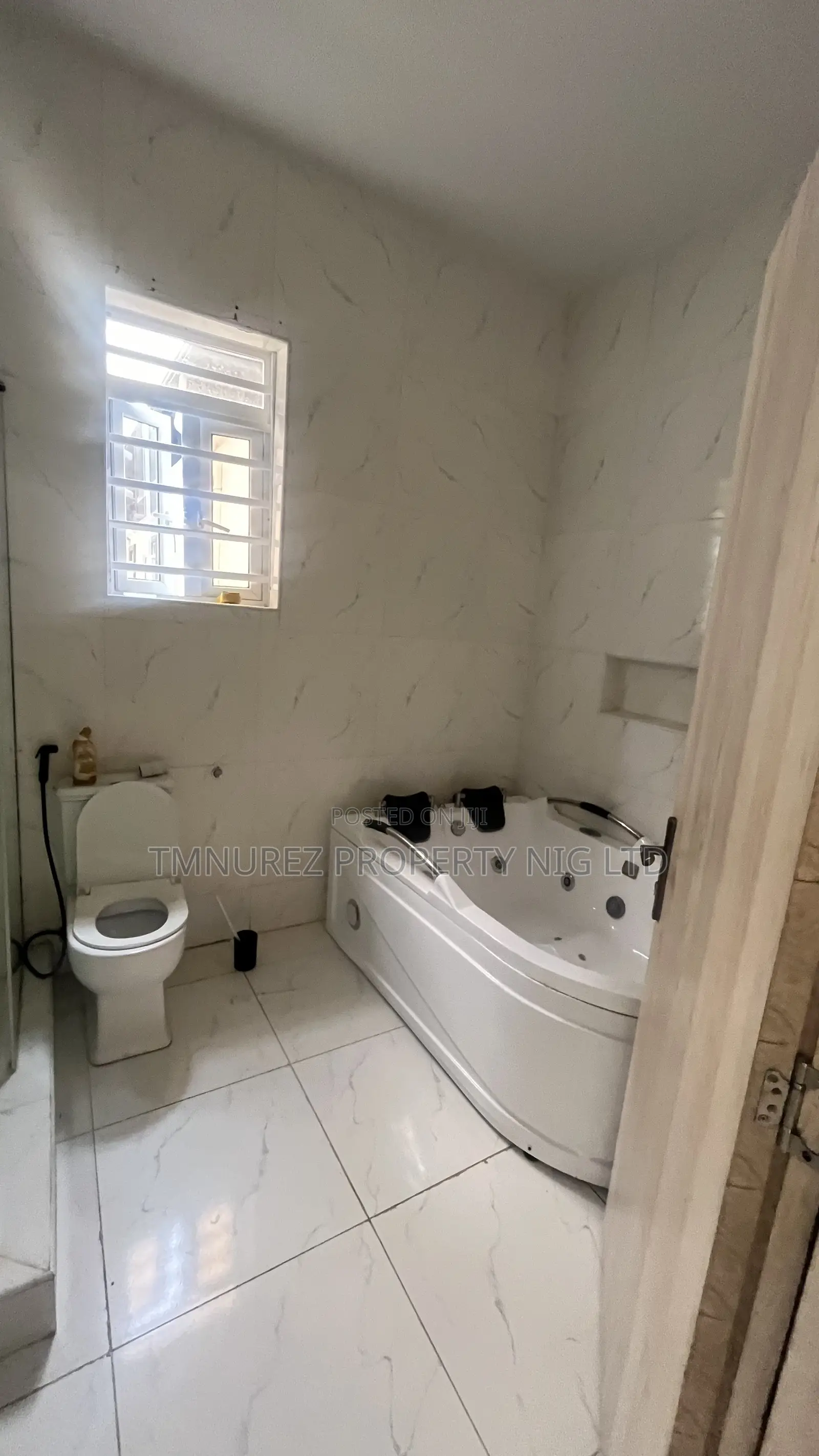 4bdrm Duplex in Ikota Estate for rent